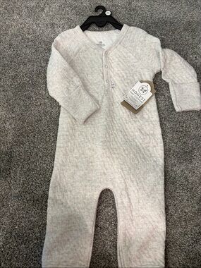 The Honest Company Quilted Footed One-Piece in Light Heather Gray